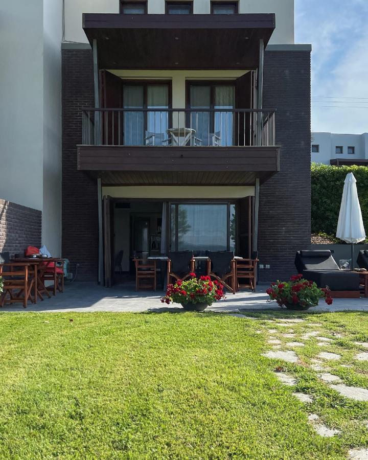 Heaven Luxury Villa 네아 로다 외부 사진