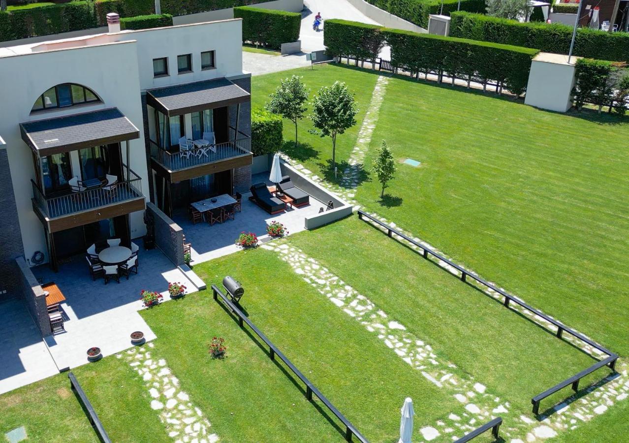 Heaven Luxury Villa 네아 로다 외부 사진
