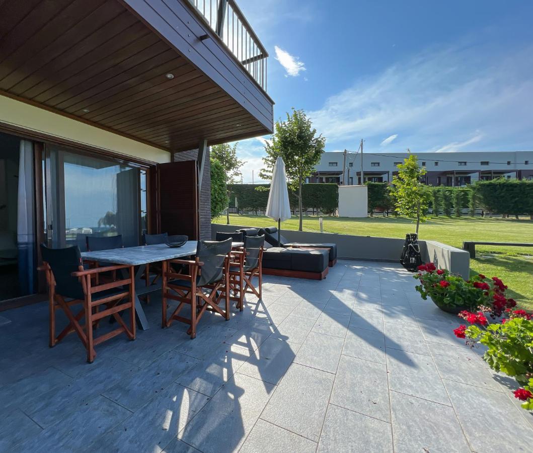 Heaven Luxury Villa 네아 로다 외부 사진