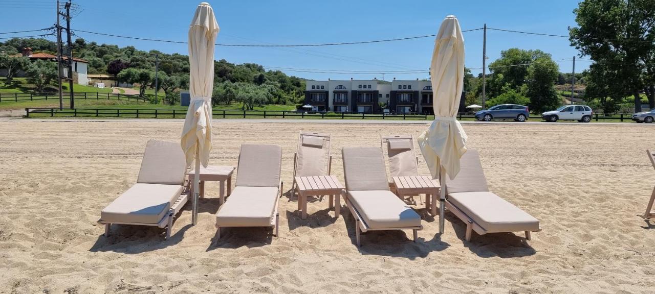 Heaven Luxury Villa 네아 로다 외부 사진